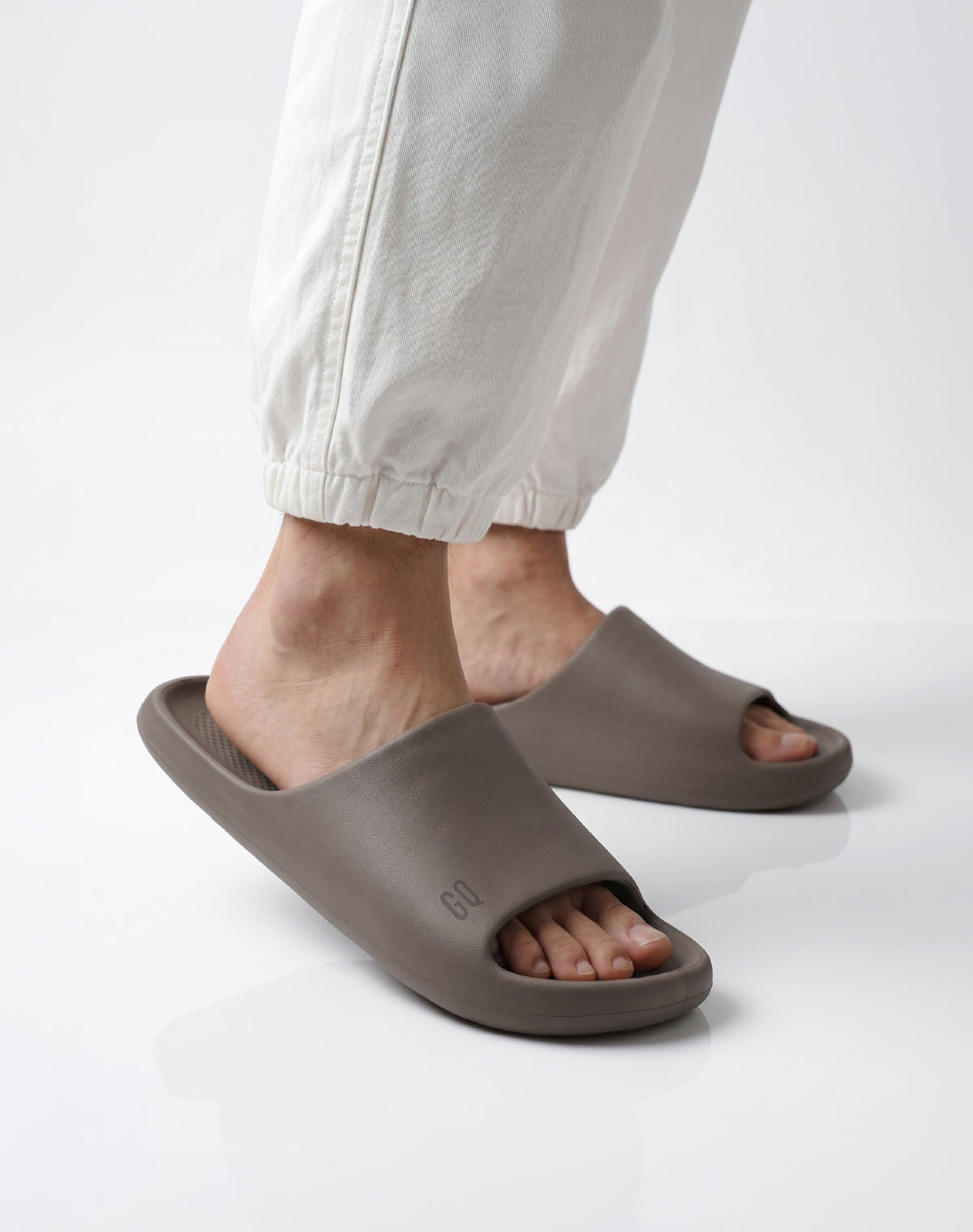 GQ Everyday Anti-Slip Slippers