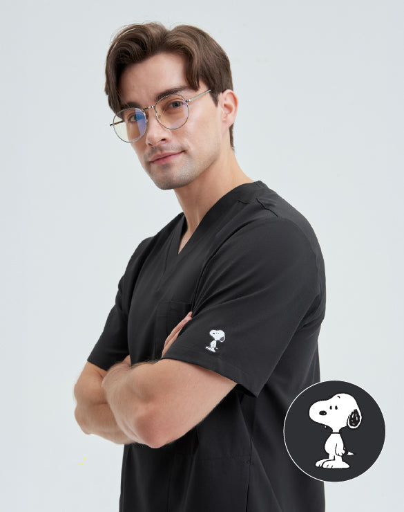 GQ Pro Med Men Scrub Shirt (Premium) - PEANUTS™
