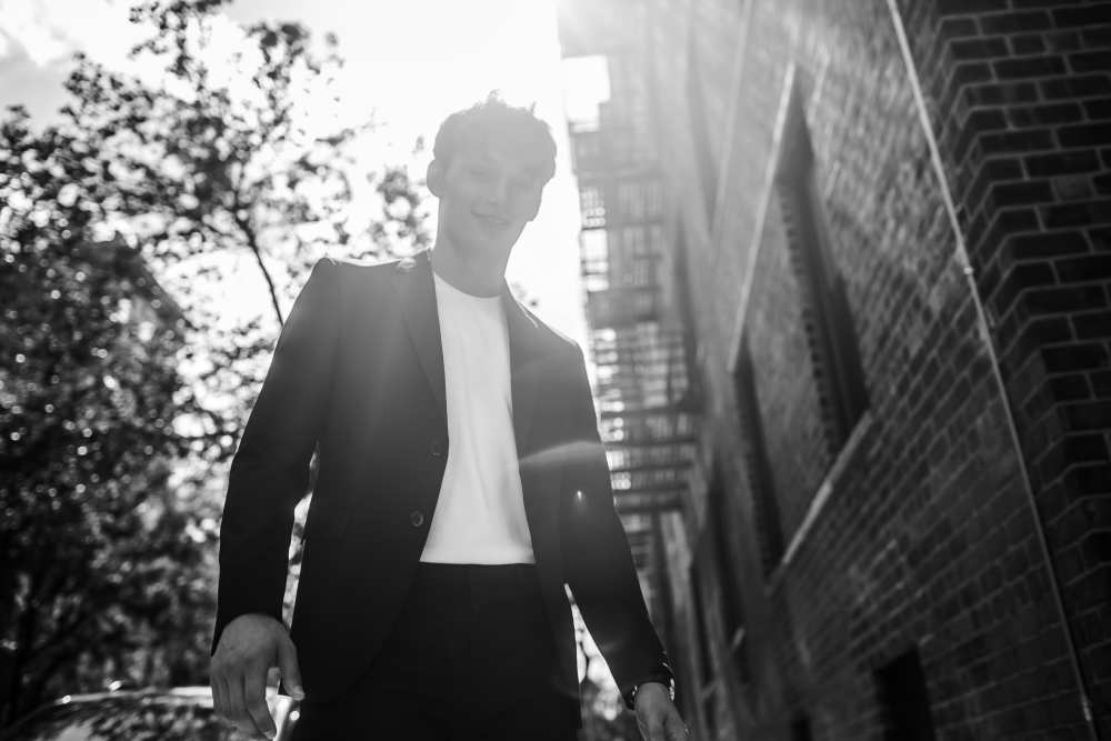 The "Casual Cool" Suit Look You Need to Recreate Right Now