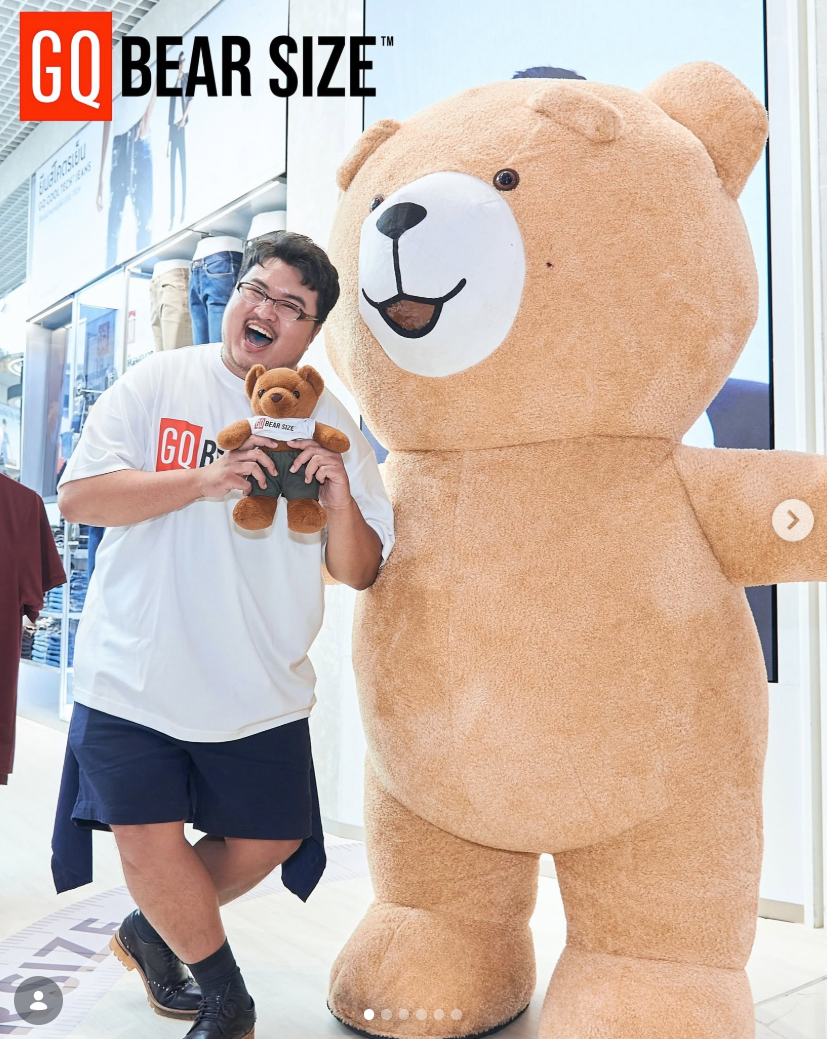 gqbearsize
 
32w
GQ Bear Size Thank You Party #กอดพี่หมีที่GQ 🐻💛
กับการกอดขอบคุณพี่หมีแน่นๆ ที่ GQ Shop สาขา Mega Bangna
.
กิจกรรมที่อัดแน่นไปด้วยกอดอุ่นๆ และรอยยิ้มของพี่หมีทุกคน 🫂✨
เป็นวันพิเศษที่เราอยากบอกพี่หมีทุกคนว่า “ขอบคุณจากใจ”
เพราะทุกก้าวที่ GQ Bear Size เดินมาได้จนถึงวันนี้
เป็นเพราะพี่หมีทุกคนที่เชื่อใจเรา 💛
.