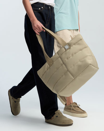 GQ Everyday Puffy Bag