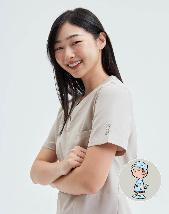 GQ Pro Med Women Scrub Shirt (Premium) - PEANUTS™