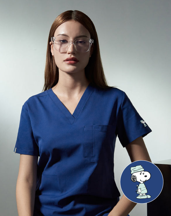 GQ Pro Med Women Scrub Shirt (Premium) - PEANUTS™