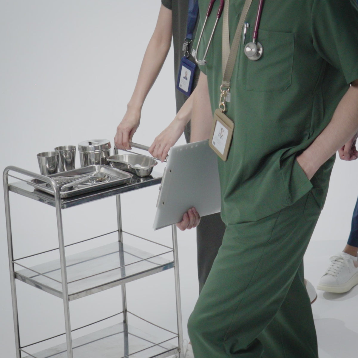 Load video: GQ Pro MED Premium Scrub Shirt - Breast Cancer