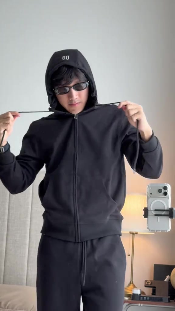 Minimal Hoodie - phooli_ice thumbnail